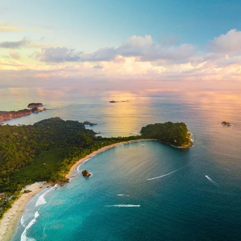 Parque Nacional Manuel Antonio junto al océano / Costa Rica Sightseeing Tours Itinerario